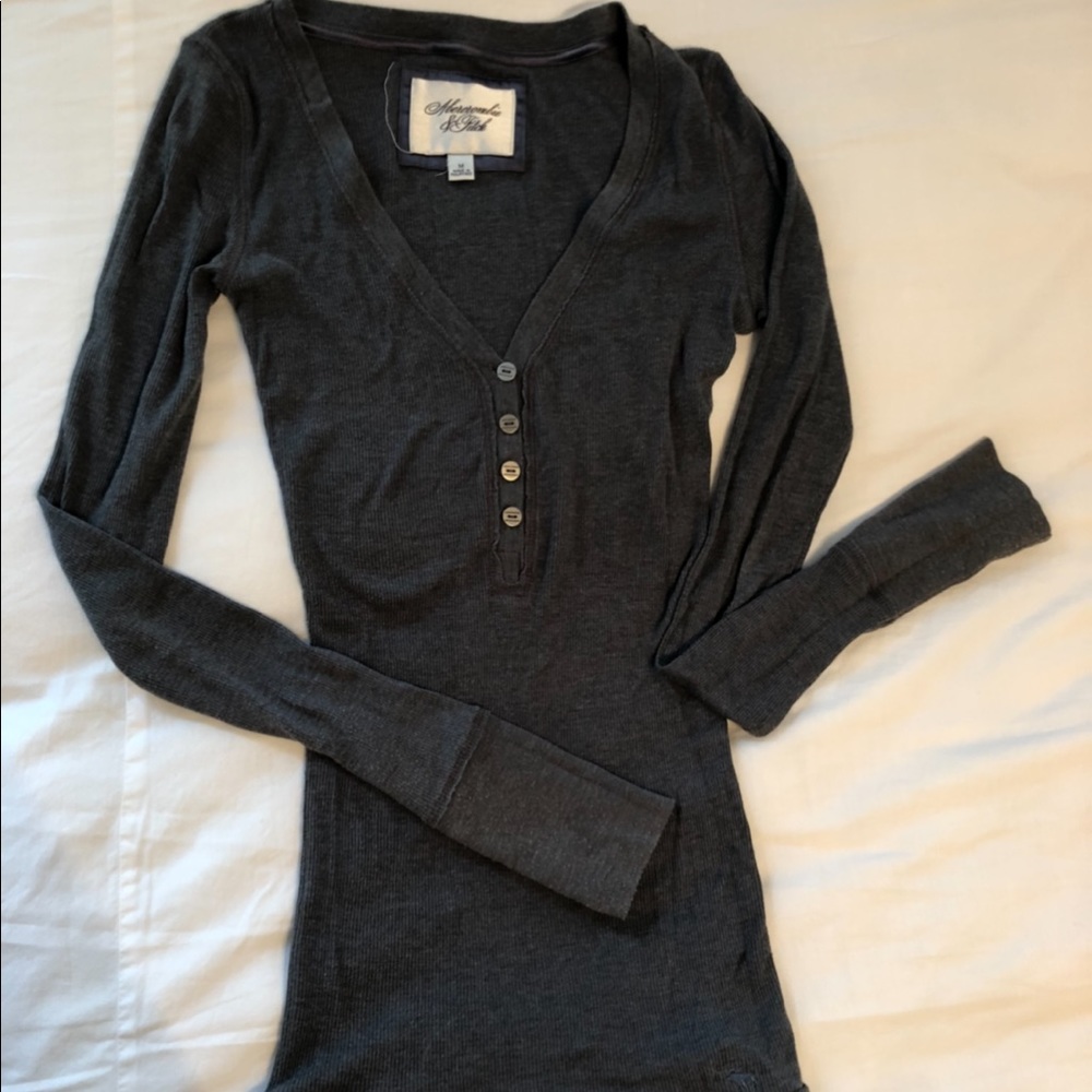 Abercrombie and Fitch Slate Gray Long Sleeve Tee